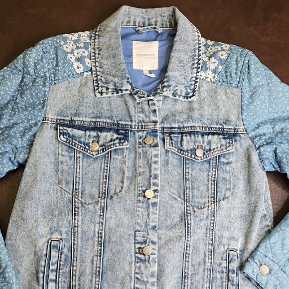 Avec Les Filles Blue Denim Jacket With Floral Patchwork Sleeves Size Medium - Picture 4 of 14